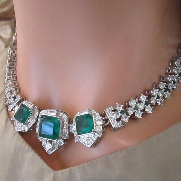 EMERALD GEMSTONE18k WHITE GOLD OVER SPLENDID NECKLACE EARRING SET - Picture 9 of 9
